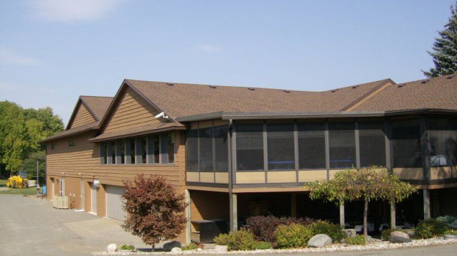 Maple Hill GC: clubhouse