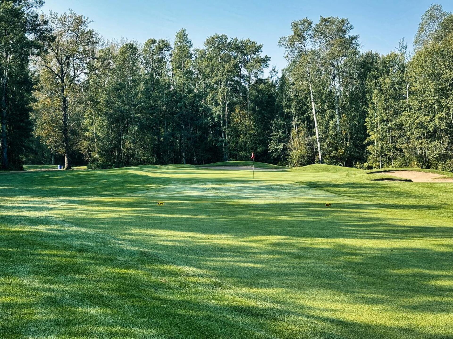 Whitecourt G&CC, Hole 1, Par 4, 382 yds (Photo submitted by DYakimec on 11/15/2024)