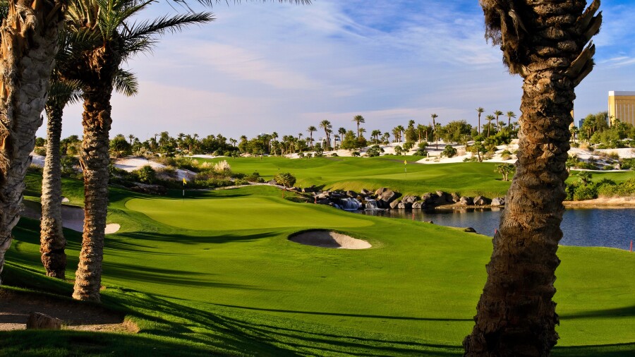 Bali Hai golf course in Las Vegas - 6th green