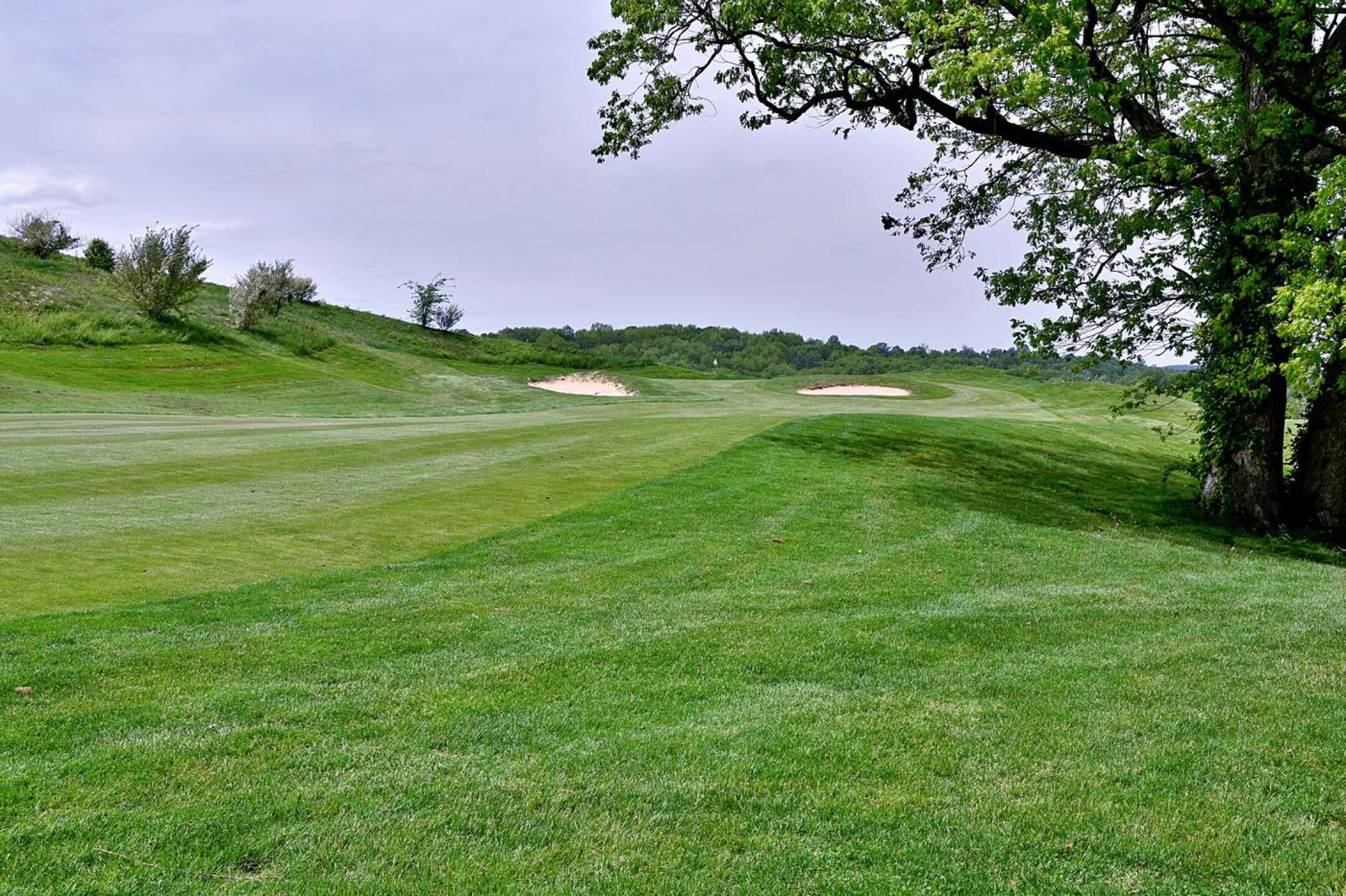 The tenth is a robust par-three of 386 yards. It will fight you tooth and nail from tee to cup. (Photo submitted by AptlyLinked on 05/18/2025)