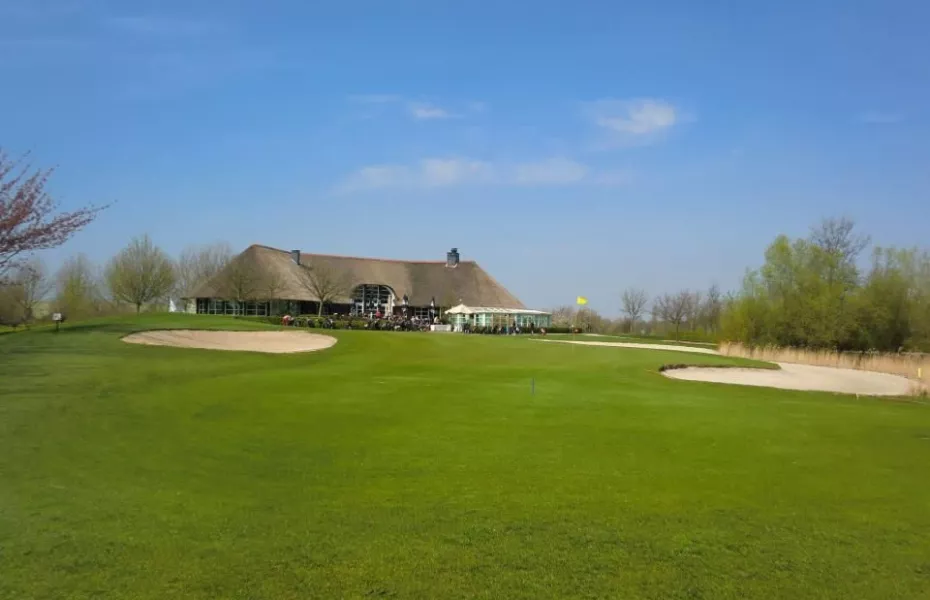 Batouwe GC: Clubhouse