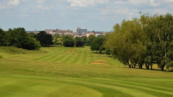 The 18th hole on Delapre