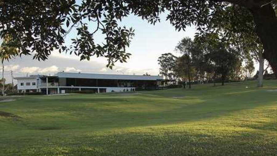 Fox Hills GC: Clubhouse