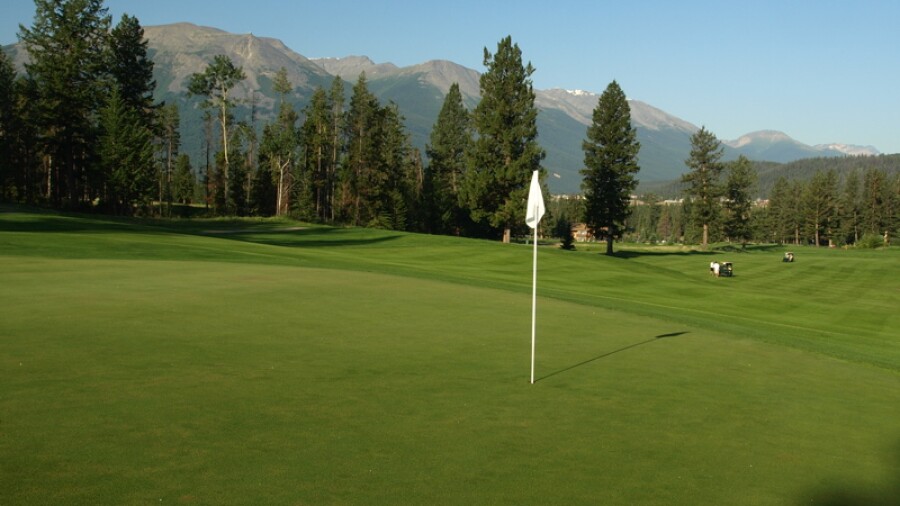 Fairmont Jasper Park Lodge G.C. - hole 1