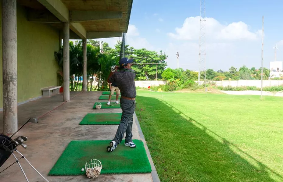 Clover Greens GC: Driving range