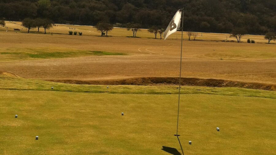 Valle Escondido Golf: #8