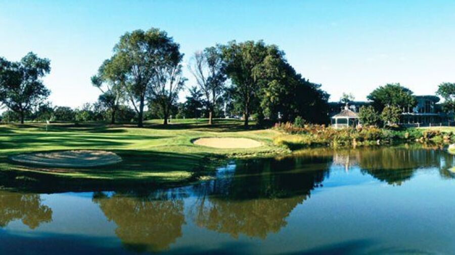Lake Windsor CC: Clubhouse