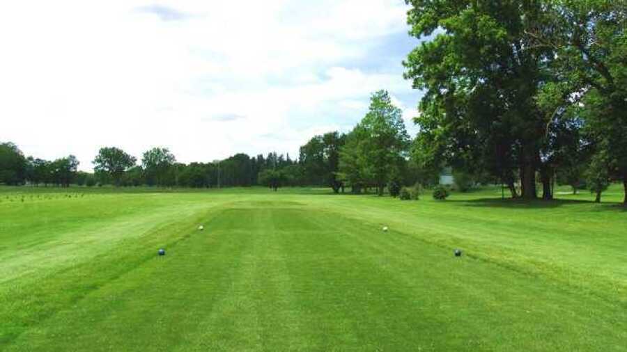 River Cliff GC: #9