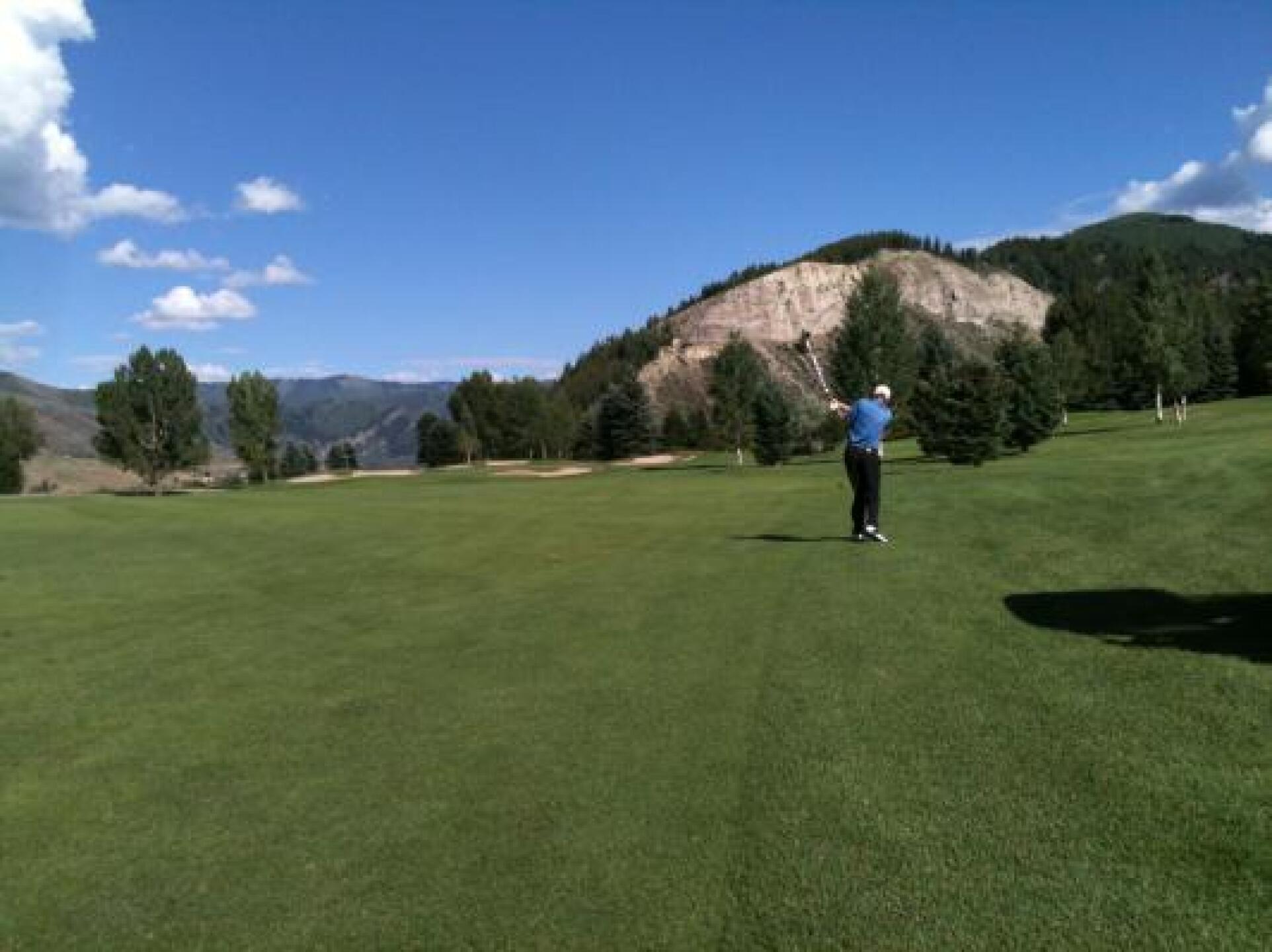 (Photo submitted by minturnyeti on 10/30/2012)