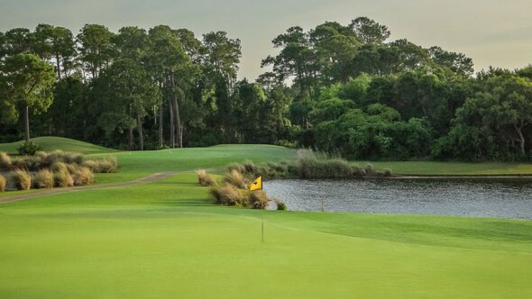 Peninsula Golf and Racquet Club