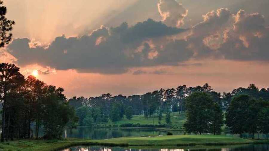 Grand National G.C. - Lake Course - 15th green