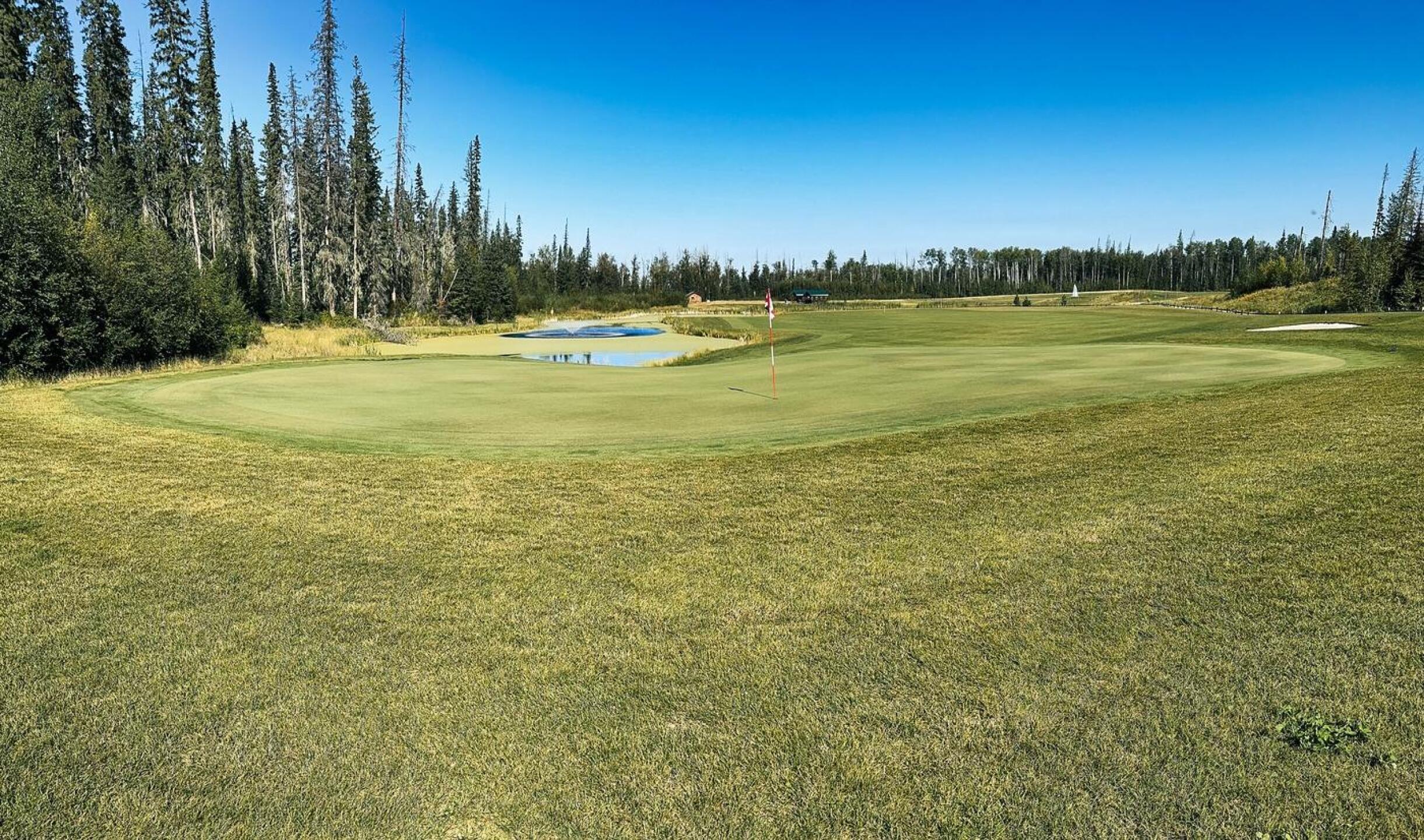 Eagle Point GC, Hole 15, Par 4, 307 yds (Photo submitted by DYakimec on 10/30/2024)