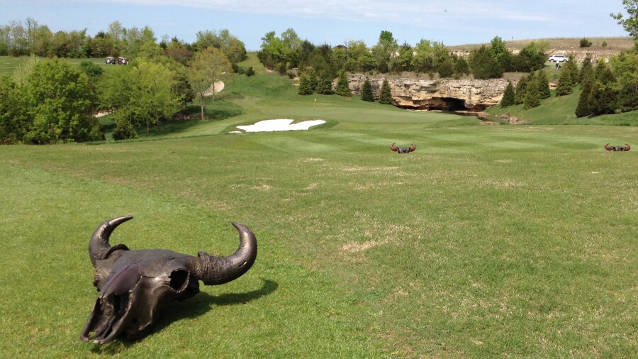 Tour Buffalo Ridge Springs at Big Cedar Lodge in Missouri - tee markers