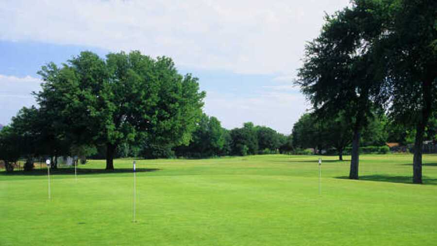Meadowbrook Park GC: Practice area