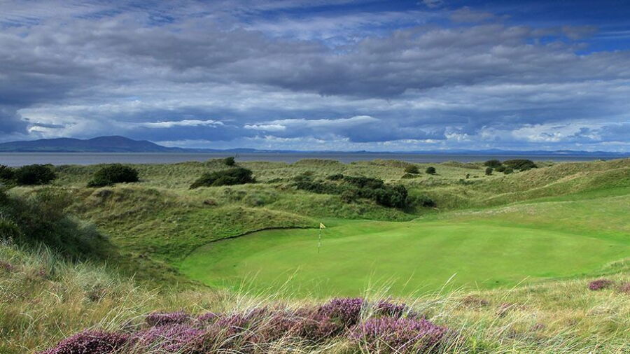 7th green 'Battery' at Silloth on Solway