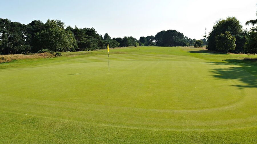 Knighton Heath GC: #16