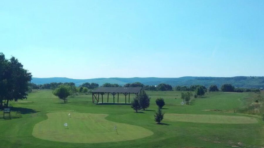 Kings Land CC: Practice area