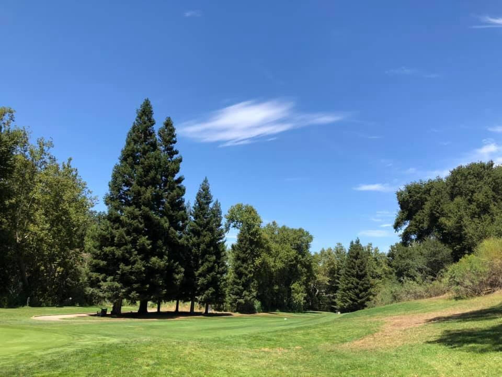 Nice fairways (Photo submitted by hungkait on 08/15/2020)