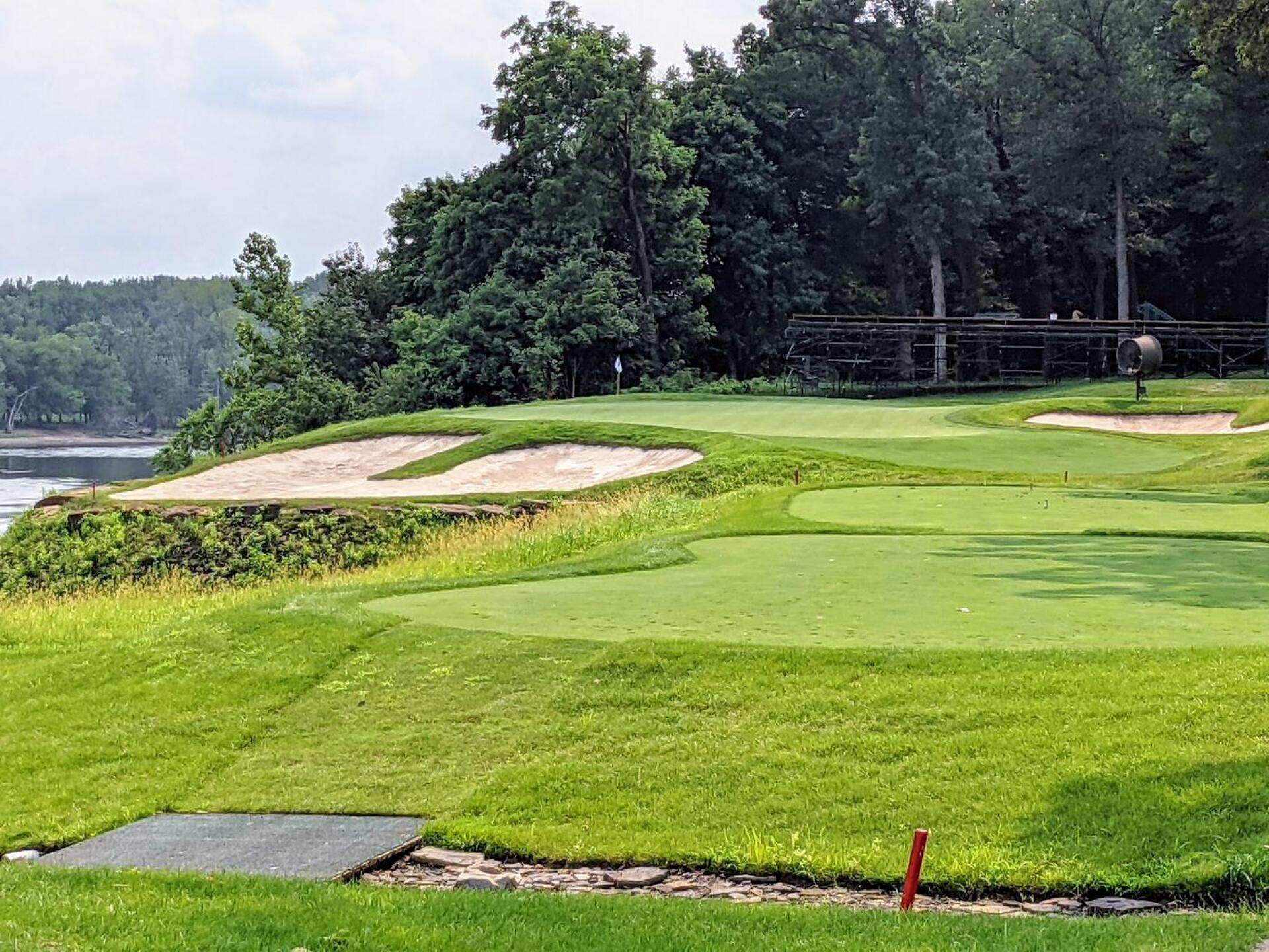 The 16th hole with the Rock River to the left (Photo submitted by GolferJake78 on 07/29/2021)