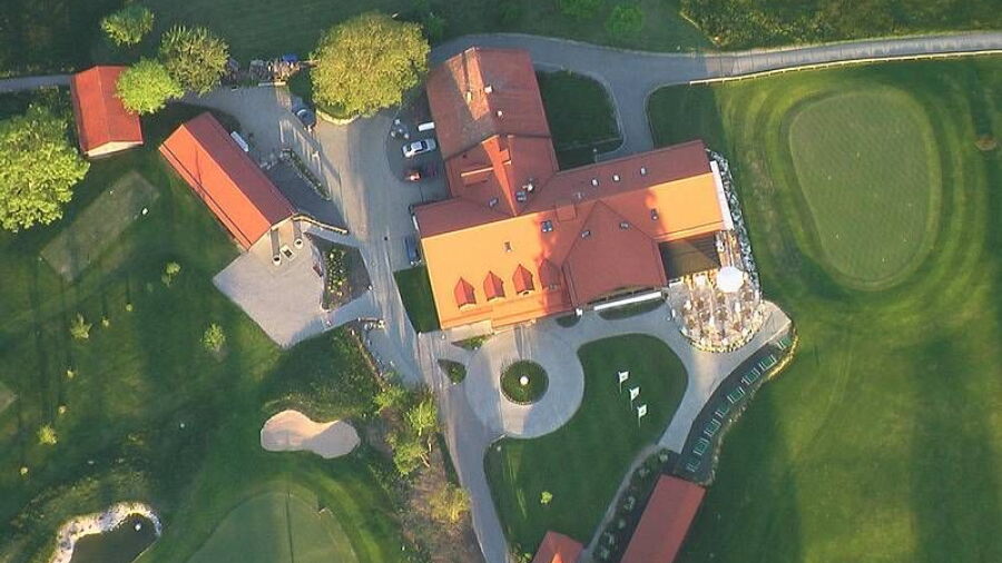 GC auf der Gsteig: clubhouse & putting green