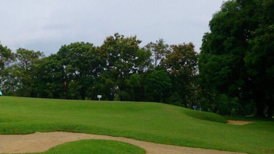Padang Golf Badokka Makassar