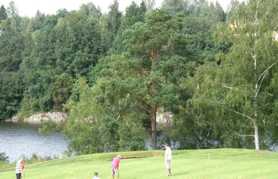 Nokia River Golf - River