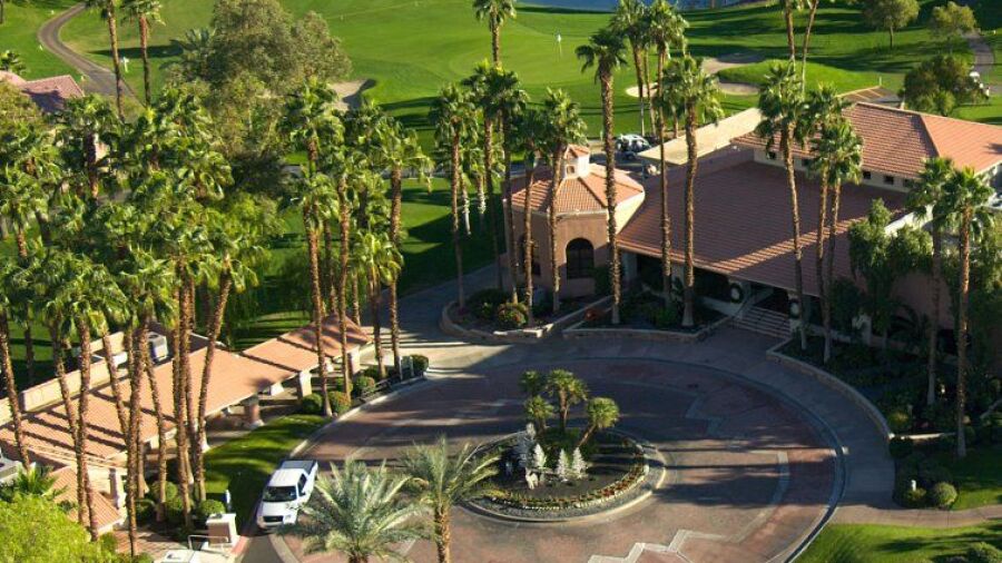 Oasis CC: Clubhouse