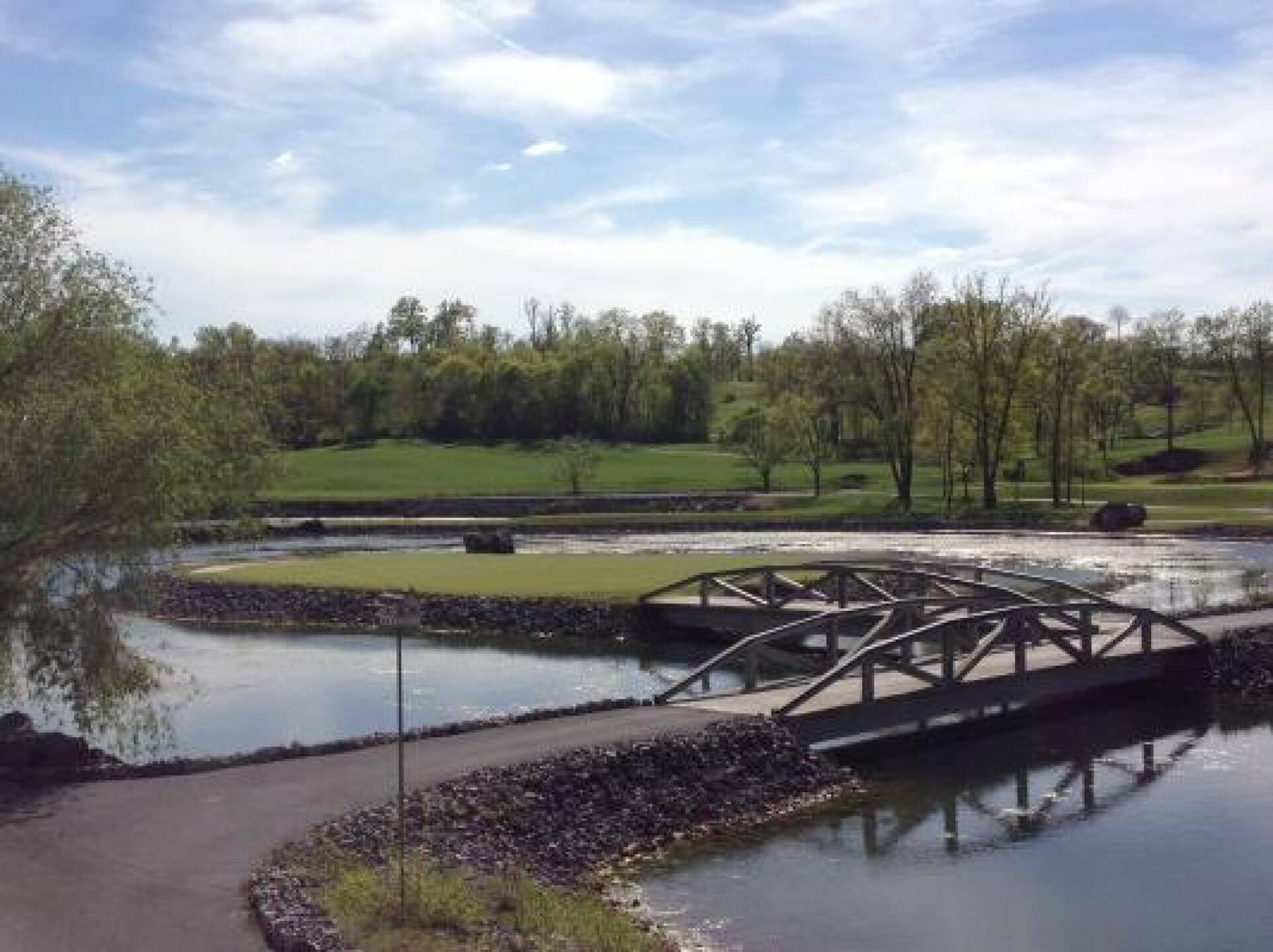 View of the island green at #7 - (Photo submitted by pitsbrgher on 05/06/2013)