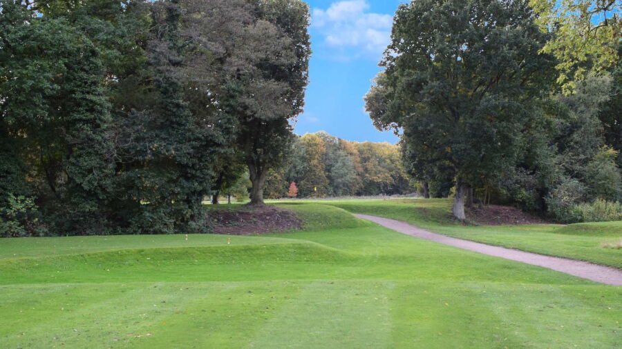 Renishaw Park GC: #17