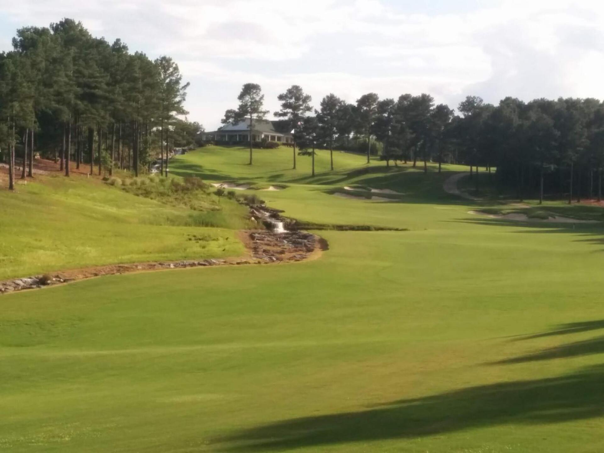 18th hole from tee box (Photo submitted by u189763128 on 06/18/2018)