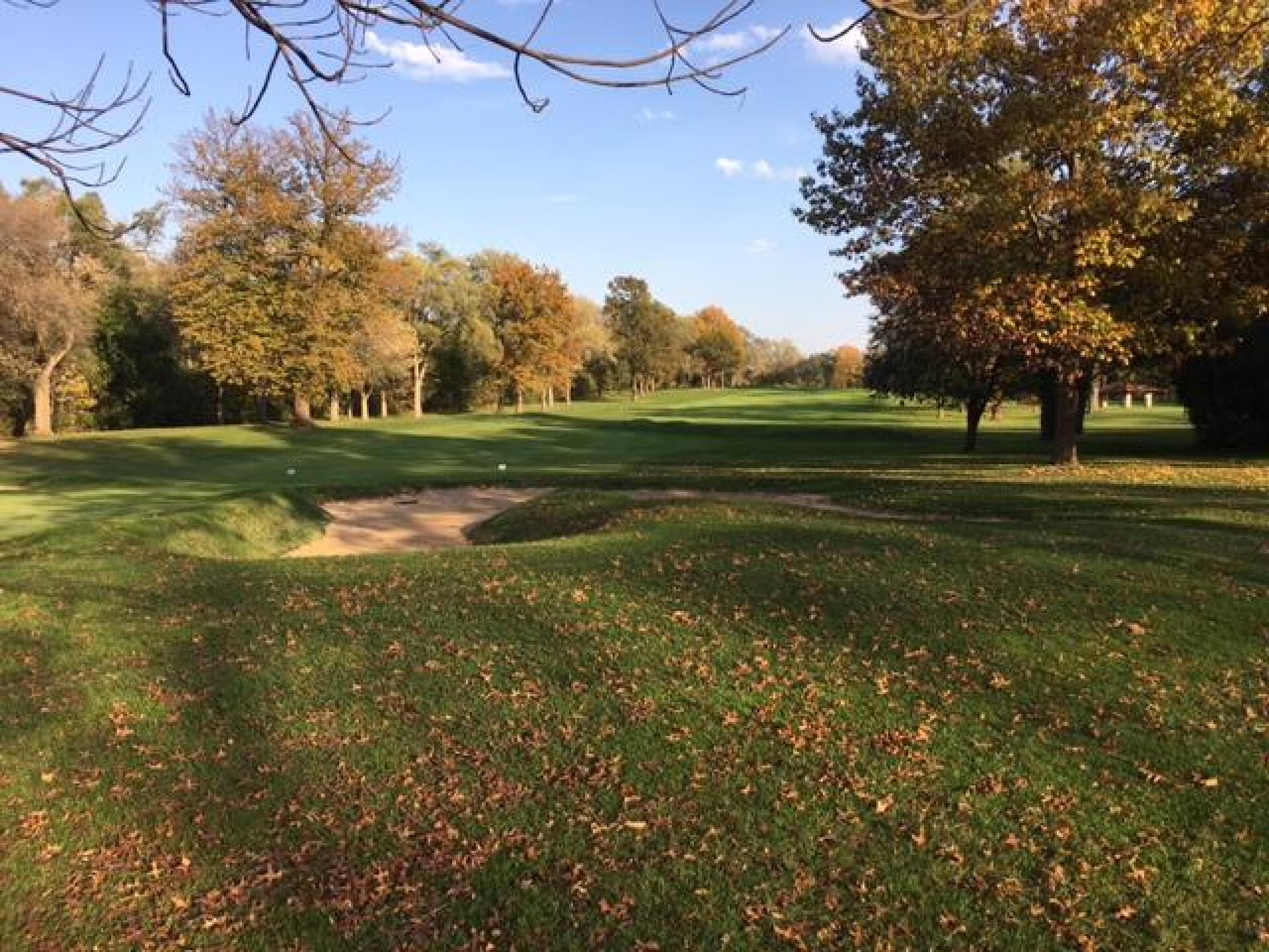 looking back down the fairway of par 5 #13 (Photo submitted by fendsonbacker on 11/02/2016)