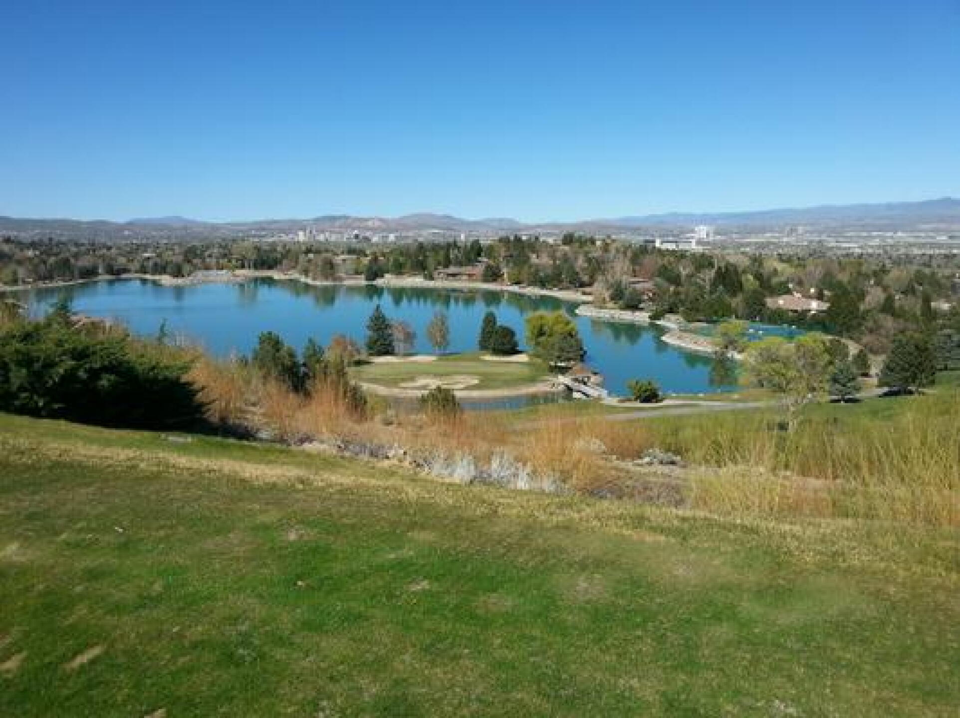 Signature Hole at LakeRidge, Reno, NV (Photo submitted by dacorrente on 03/28/2015)