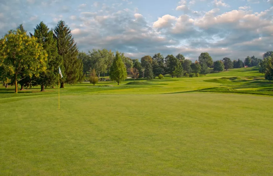 Colonial Golf & Tennis Club: #10