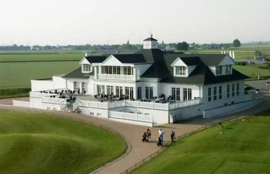 V-Golf Sankt Urbanus: clubhouse