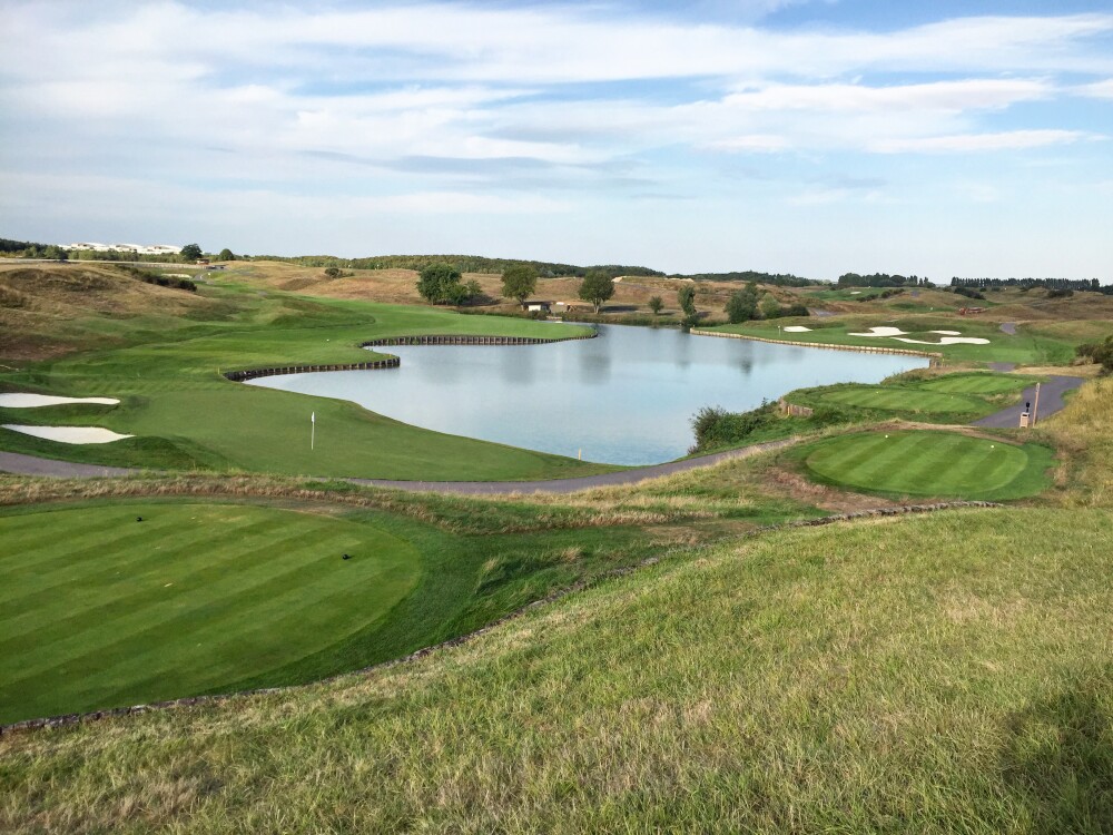 Albatros Course at Le Golf National - holes 1 and 2 