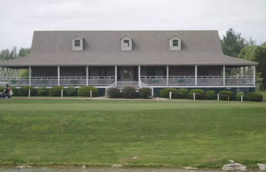 Old Bridge GC: clubhouse