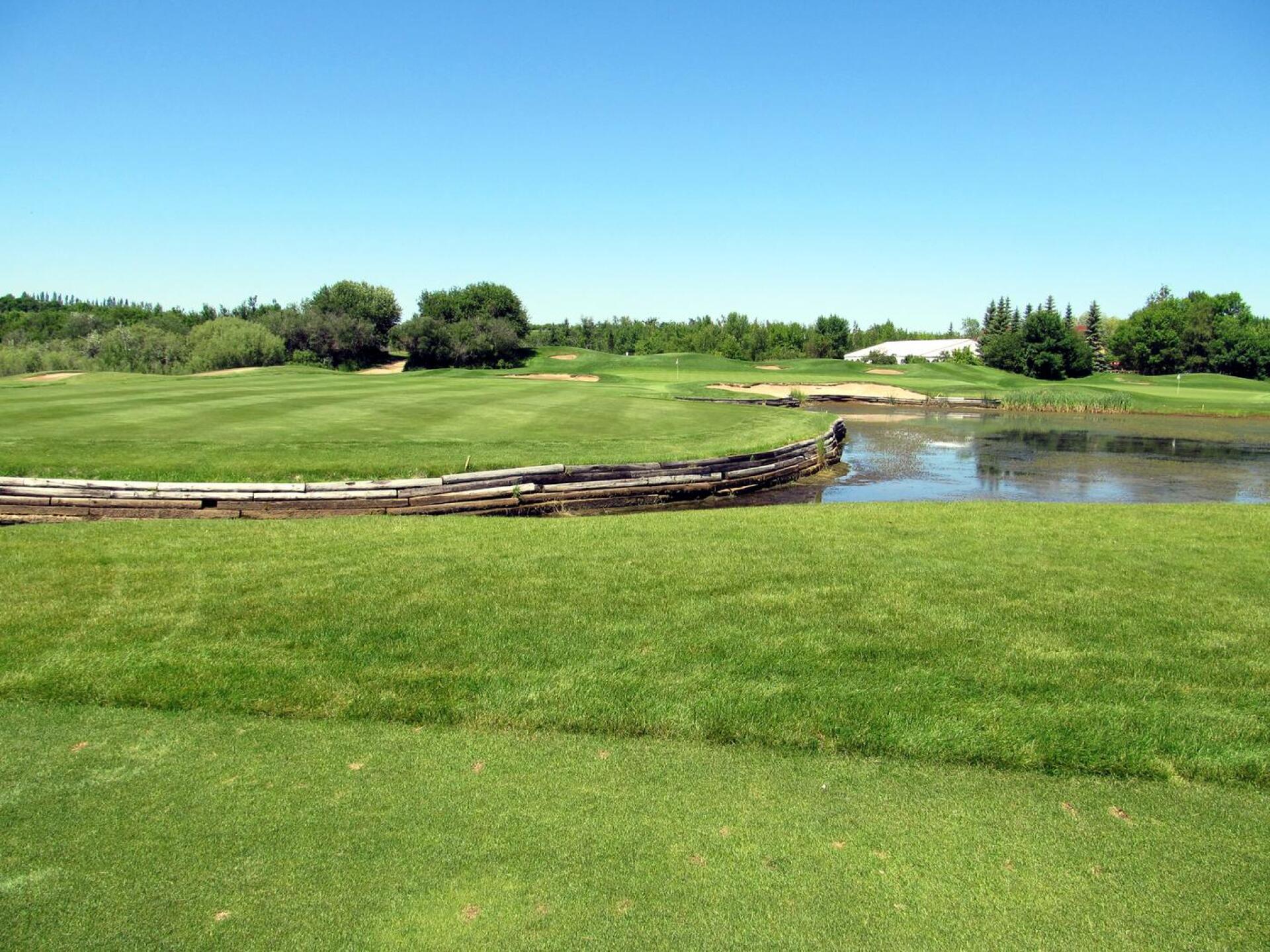 Moonlake G&CC, Heather, Hole 9, Par 4, 425 yds (Photo submitted by DYakimec on 03/26/2020)