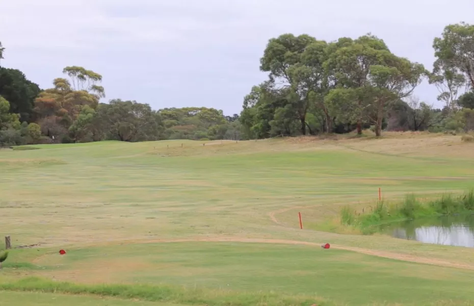 Curlewis' 10th hole