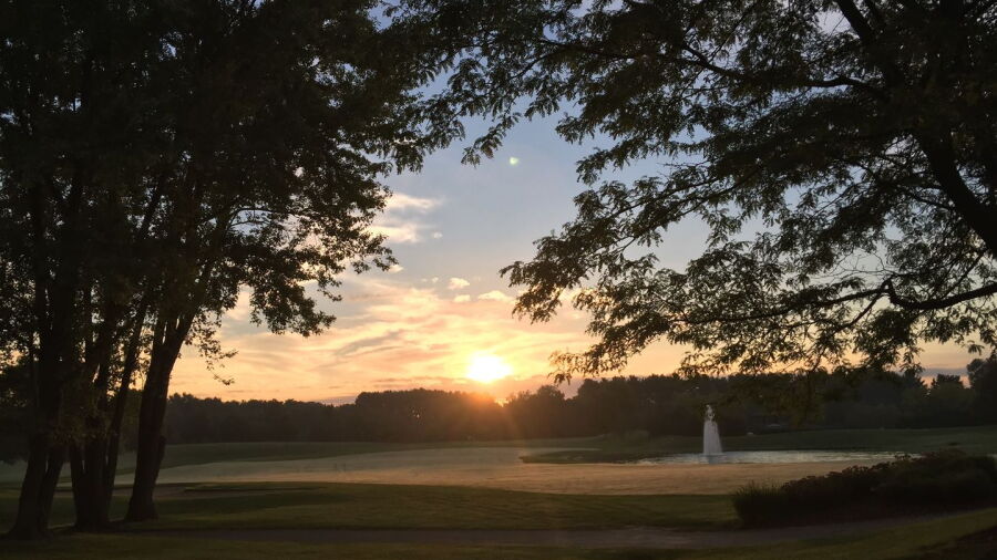 Bishops Bay CC