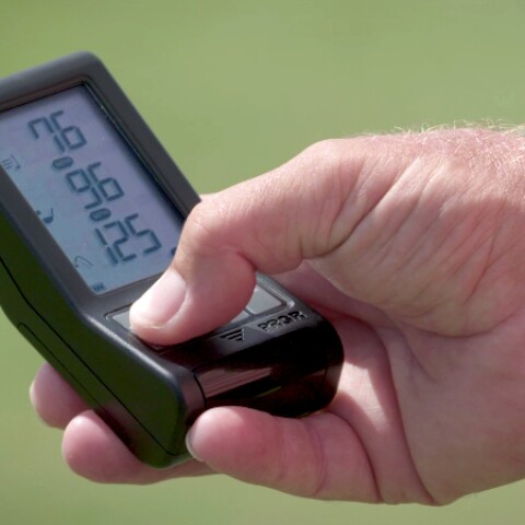 PRGR launch monitor in hand