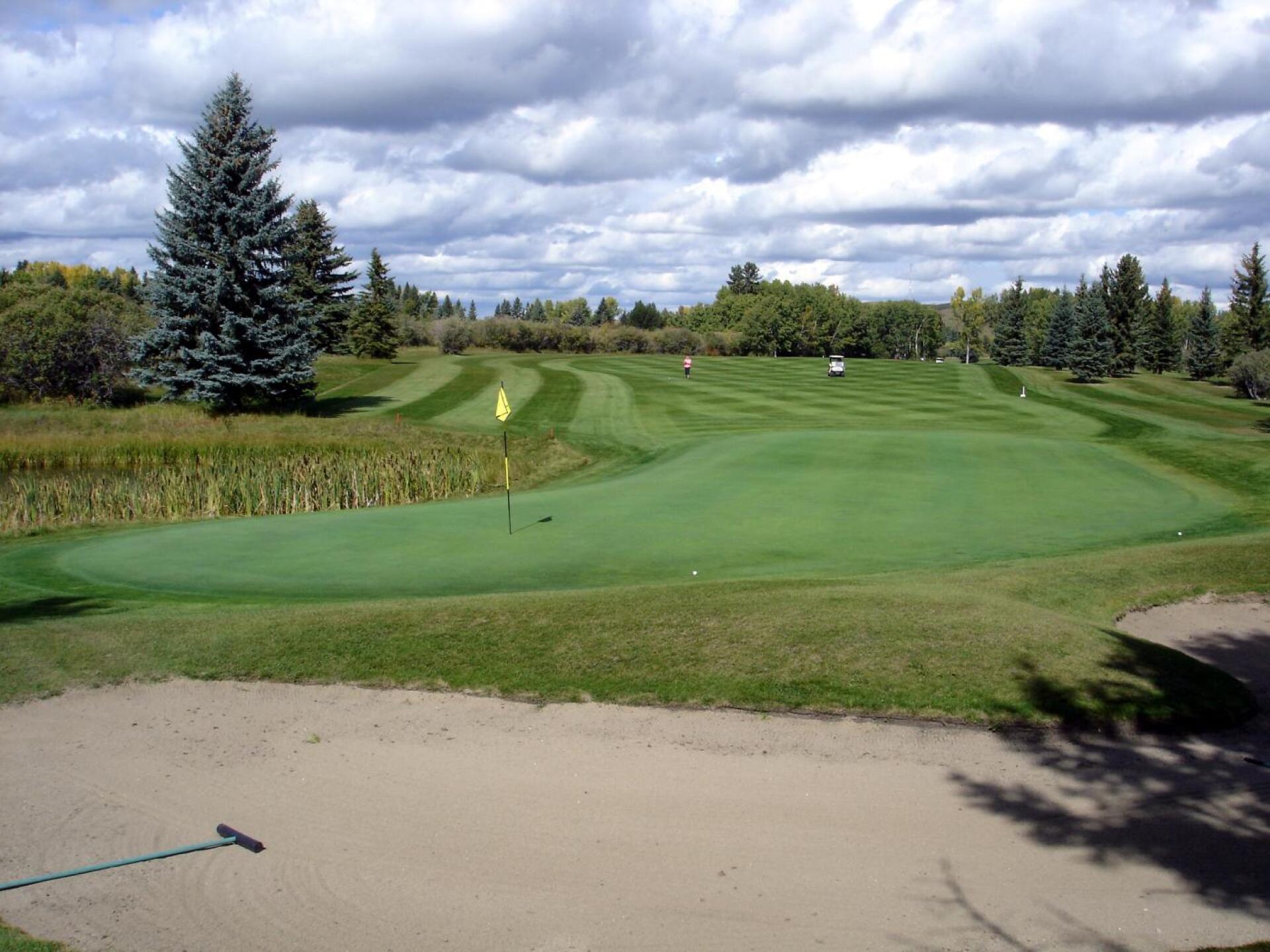 Turner Valley GC, Hole 6, Par 4, 385 yds (Photo submitted by DYakimec on 10/10/2019)