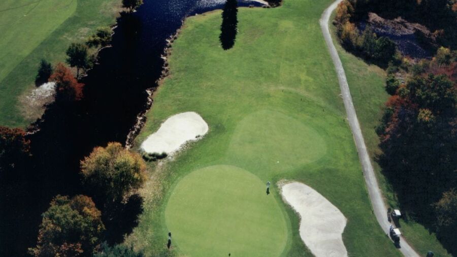 Woodlake CC: Aerial view