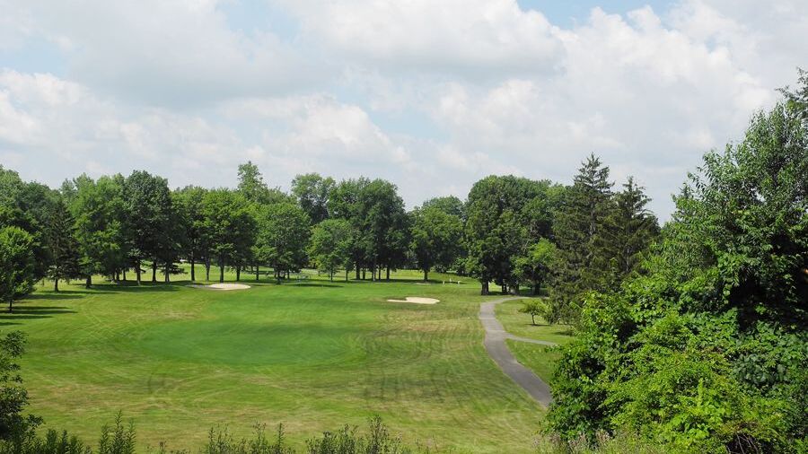 Columbia Hills CC: #10
