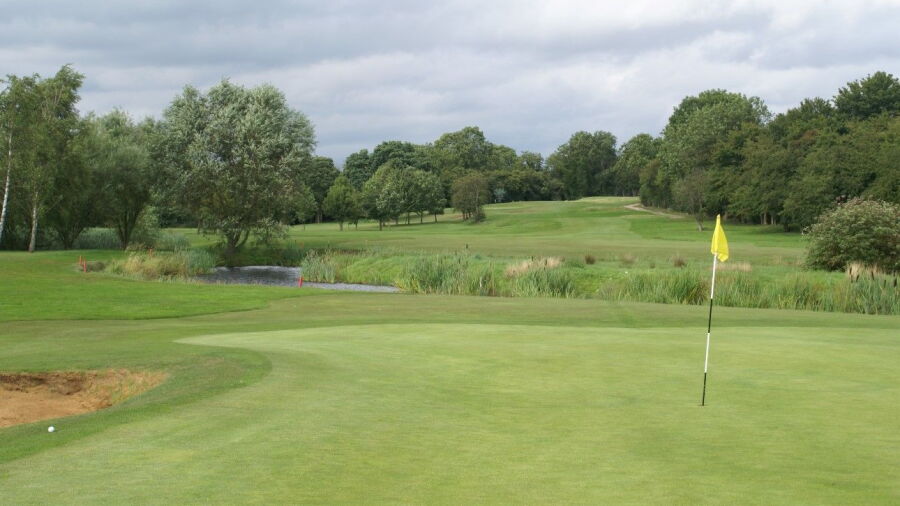 4th green at Manor GC