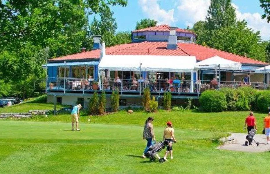 Muenchen Aschheim GP: clubhouse