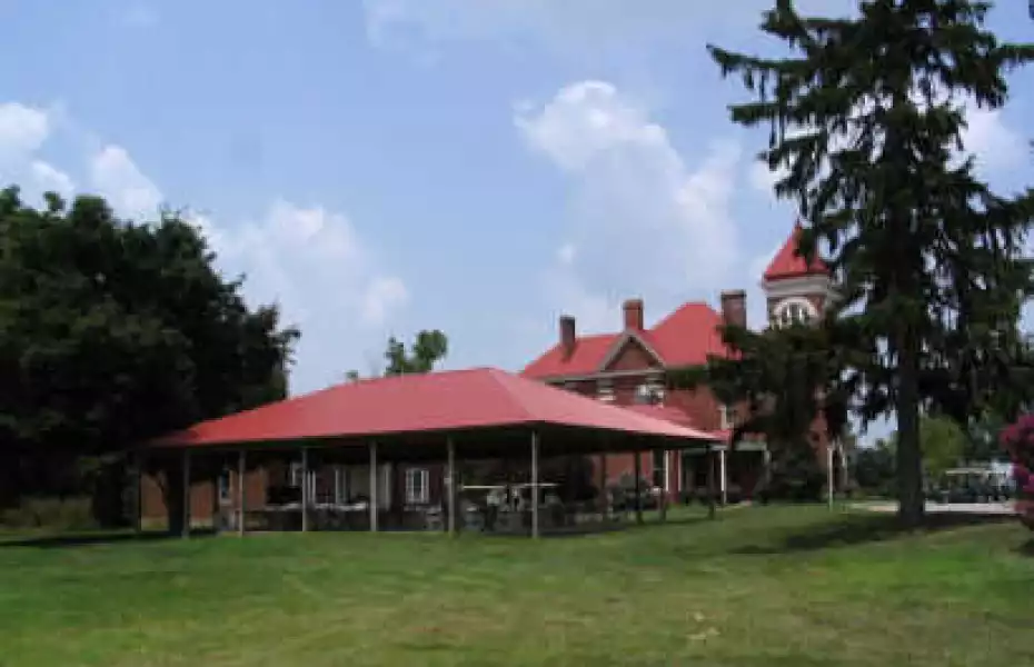 GC of The Bluegrass: Clubhouse