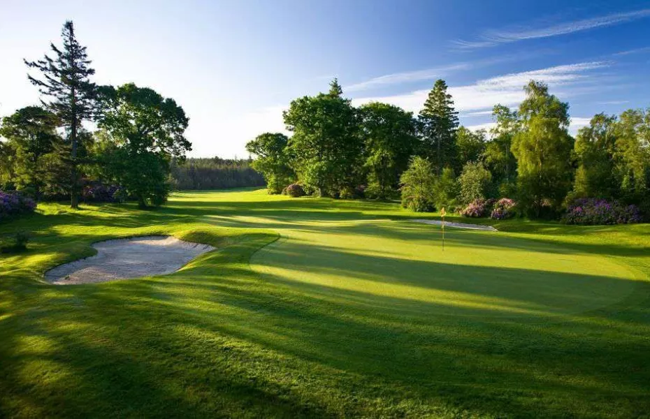 Hunting at Slaley Hall: 3rd green