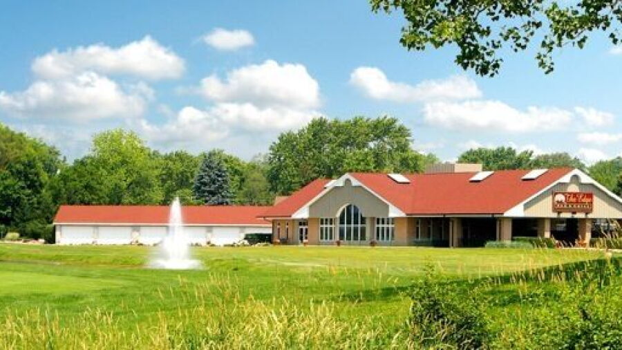 Water's Edge GC: clubhouse