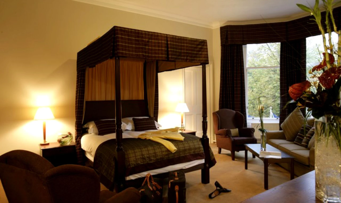 MacDonald Marine Hotel - Guest Room