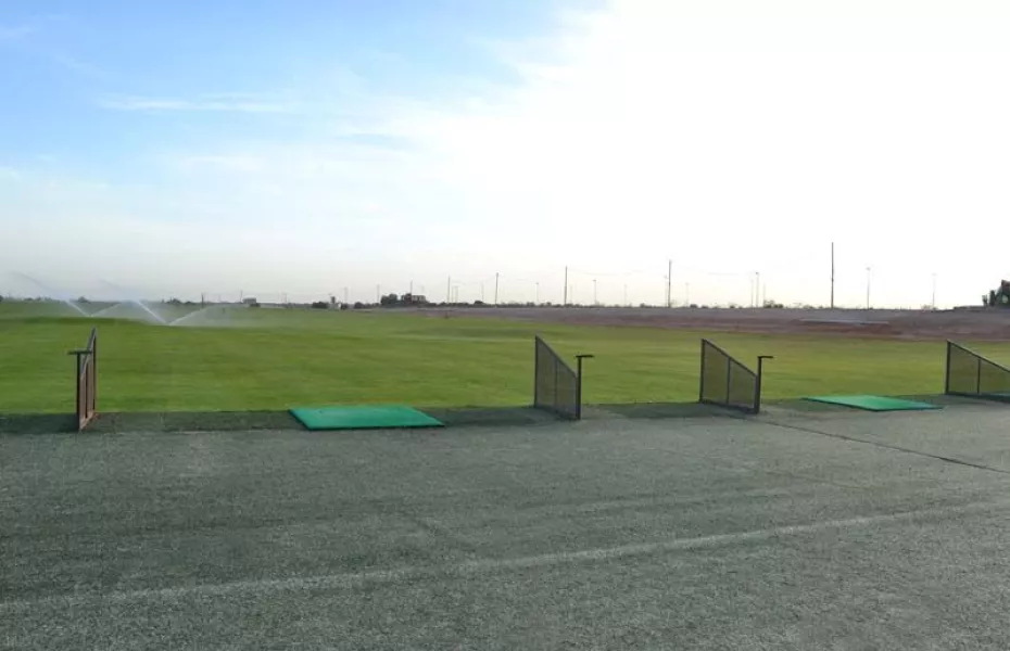 New Sierra Golf: Driving range